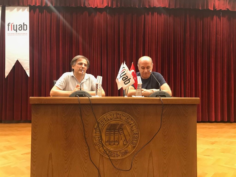 Yönetmenlerle Film Söyleşilerinin Mayıs ayı konuğu senarist-yönetmen Cafer ÖZGÜLdü.